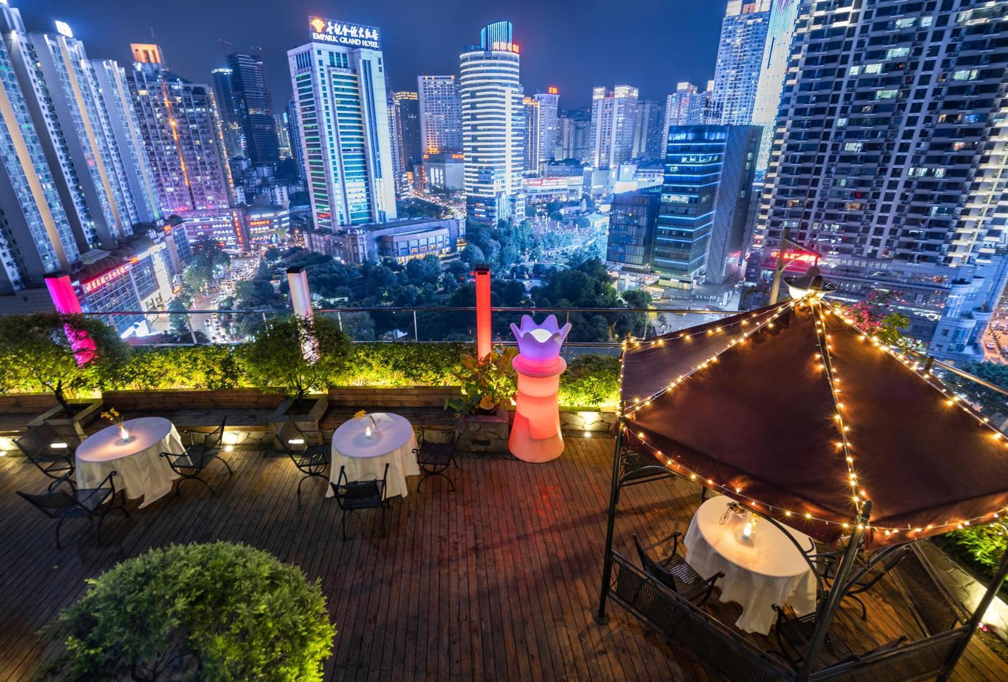 重庆江北观音桥高悦酒店地铁站店 Bagian luar foto